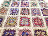mormors rutor　おばあちゃんの手編み　掛布